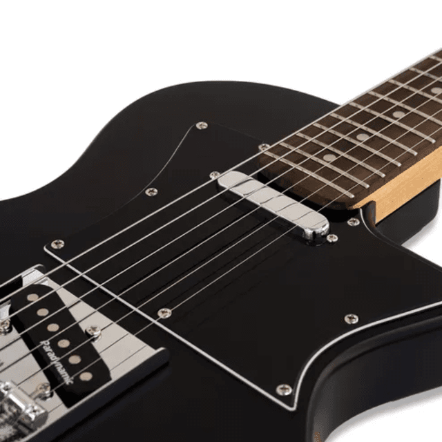 Guitarra Electrica Newen Frizz Black 